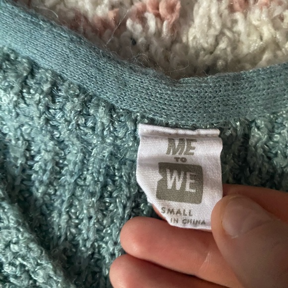 Cropped Sweater Top - Picture 2 of 3